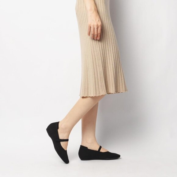 Women Black Knit Square Toe Arch Support and Concealed Low Wedge Ballet Flats - Picture 6 of 8